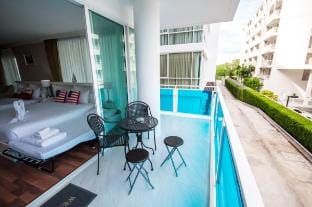 Studio room Balcony Free playground near Beach - E205 Apartment in Nong Kae