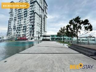 Klang Maple Suite Swimming Pool View 3 Bedroom Apartment in Selangor, Malaysia