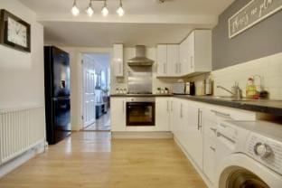 Beachfront getaway, with Pool table and Hot tub Vacation rental in Portsmouth