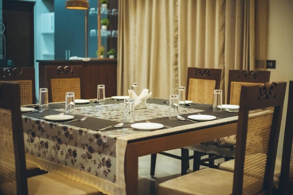 Red River Bungalow Hotel in India