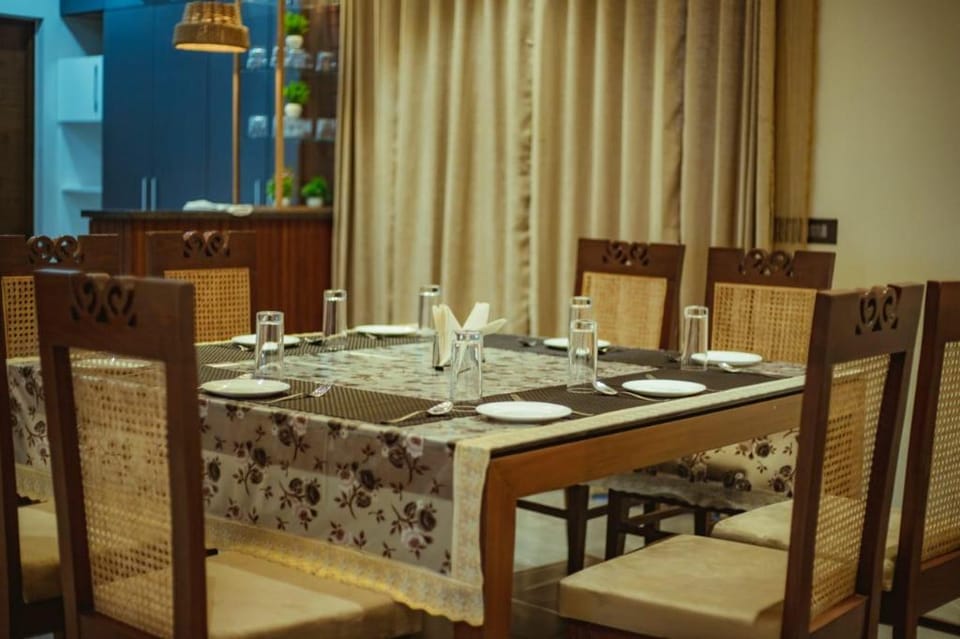 Red River Bungalow Hotel in India