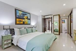 Penthouse - Luxury 2 Bedroom & Private Elevator #7 Apartment in Pattaya City