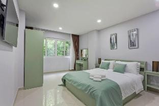 Forest View One Bedroom Apartment on Pratumnak #3 Apartment in Pattaya City