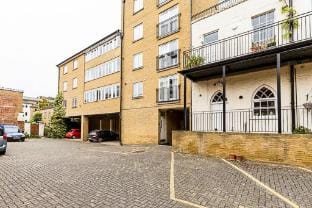 Tranquil 2 Bedroom Apartment in East London Apartment in London Borough of Hackney