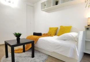 New deco studio/elevator /near Galleries Lafayette Apartment in Paris