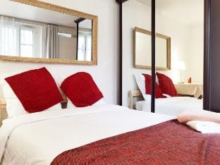 Chic Studio 30ms to Le Bon Marche Apartment in Paris