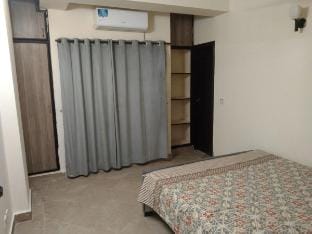 Chic Downtown 2 Bed Flat with All Amenities Apartment in Islamabad