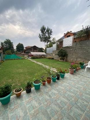 Romantic and relaxing in the mountains .  Apartment in India