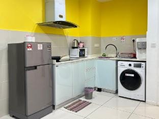 KK SUTERA AVENUE WT POOL OPP IMAGO 2BR 6-7pax 【39】 Apartment in Kota Kinabalu