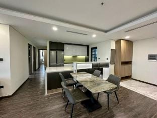 Prenium 4 Brs in  Han Jardin Apartment. Vacation rental in Laos