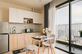 Vinhomes*D'capitale*Family - 30*peoples Apartment in Laos