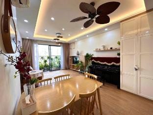 Vinhomes*D'capitale*Family - 8*peoples Apartment in Laos