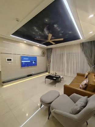 Luxury 3 bedrooms Starlake Daewoo. Apartment in Laos