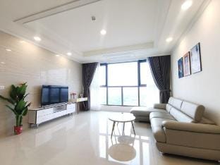 View Hồ tây Luxury hồ starlake 3brs Siêu Rộng Apartment in Laos