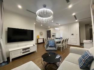 Anstay Luxury 7 bedrooms In Vinhomes Westpoint Apartment in Laos