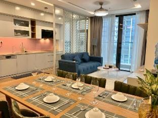 Gần Phố cổ Vinhomes Metropolis 6Brs. Apartment in Hanoi