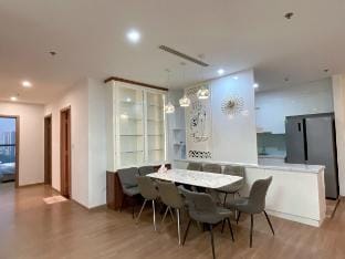 Luxury 4 bedrooms In Vinhomes skylake - Pham Hung Apartment in Laos