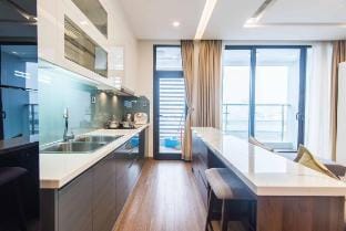 Prenium 4 BRs in Vinhomes Metropolis Apartment in Hanoi