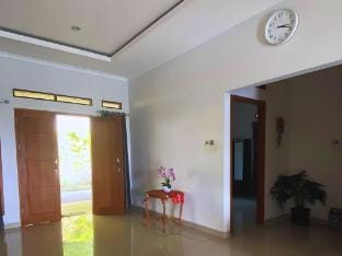 Zultanz Villa Yasmine Puncak Villa in West Java