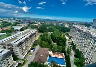 Pet Friendly 2BR Condo with PS4 near Abreeza Apartment in Davao City