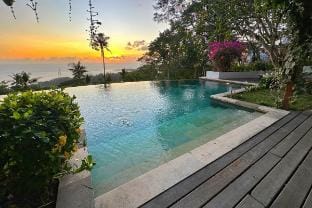 Cozy Family Villa with Sunset View Villa in Batu Layar