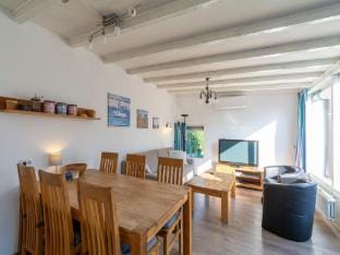 Duinland 190, 5-guest bungalow with garden Vacation rental in Callantsoog