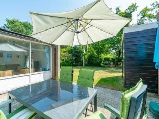 Duinland 190, 5-guest bungalow with garden Vacation rental in Callantsoog