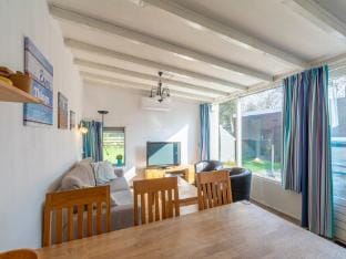 Duinland 190, 5-guest bungalow with garden Vacation rental in Callantsoog