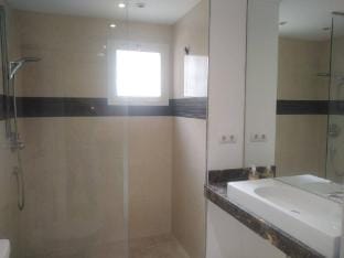 2 Bed Gf Apt Near Puerto Banus Apartment in Marbella