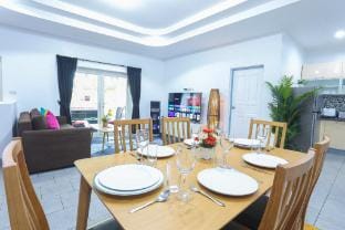 C1  Coastal Chic Haven –  with Private Pool Villa in Pattaya City