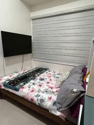 Two Bedroom Condo Apartment in Las Pinas