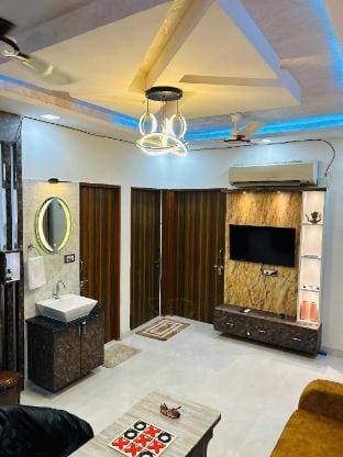 Lux 3BHK Fully Furnished Stay Apartment in Jaipur
