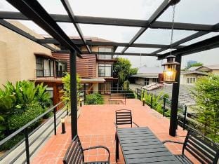 UKing曼谷Thonlor富人区六卧五卫全屋柚木定制别墅 Villa in Bangkok