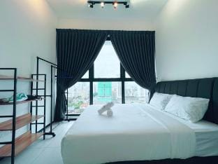 2 Bedroom George Town City View Urban Suite by UHM Apartment in George Town