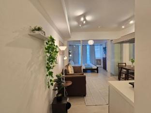 Condotel Azure Urban Resort Near Airport #AZ06 Apartment in Paranaque