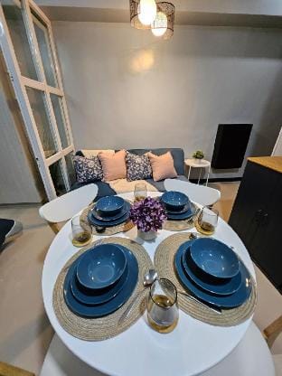 Urban Escape at Morgan Suites McKinley Hill, BGC Apartment in Makati