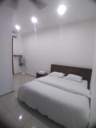 Zulda Homestay - Muslim Guest Only Vacation rental in Malacca