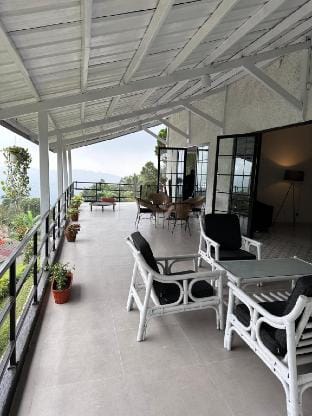 Private Pool 3BR BBQ Karaoke Sports Villa Arlei Vacation rental in Cisarua