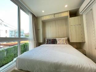 พัทยาใต้ ถนนบรรเทิงในค่ำคืน & shopping Apartment in Pattaya City