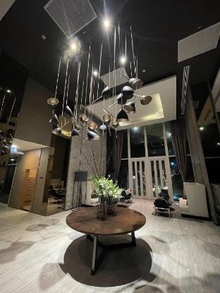 Modern & Classic Beachfront Quiet for Rrelaxation Apartment in Pattaya City