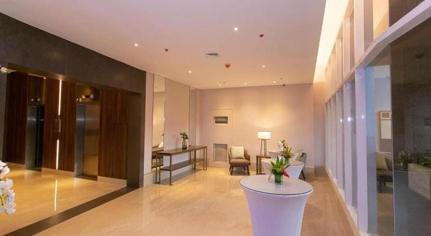 200mbps WiFi, Luxury condo near Ayala Apartment in Lapu-Lapu City