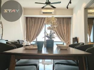 GM 2203  2Pax Stylish Netflix 100mbps BySTAY Apartment in Johor