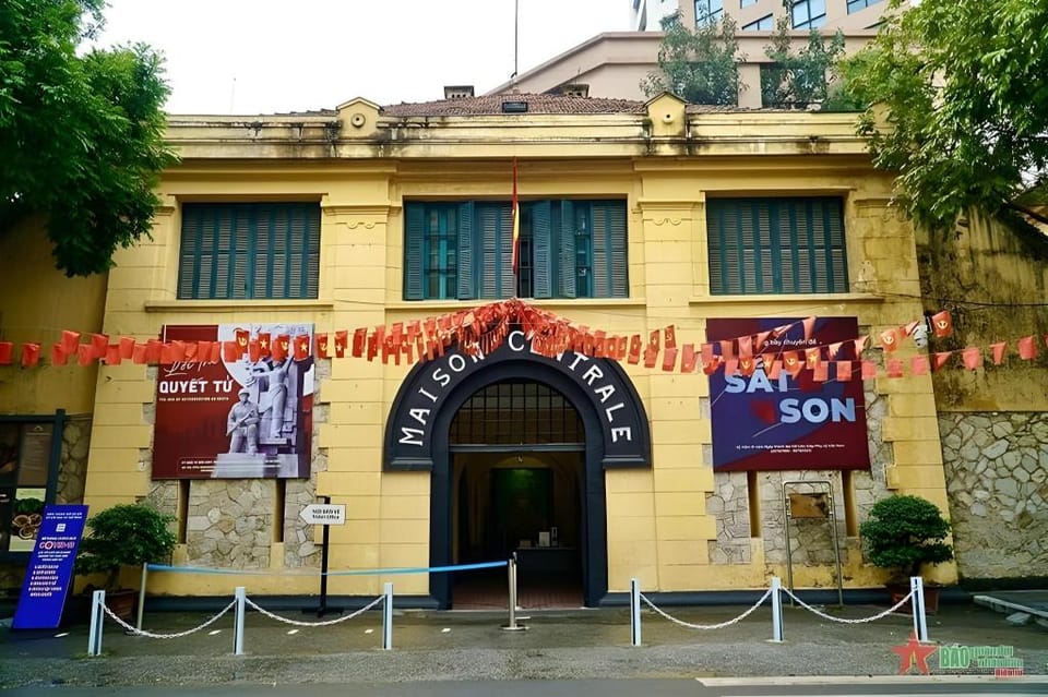 Homestay @2bed @1sofabed @Cozy @Old quarter @Quiet Apartment in Hanoi