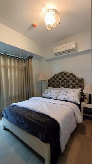 2-BR Executive Newport Condo Vacation rental in Pasay