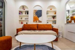 1BR/KiTCHEN/WASHiNG/ LiViNG -Train station Apartment in Hanoi