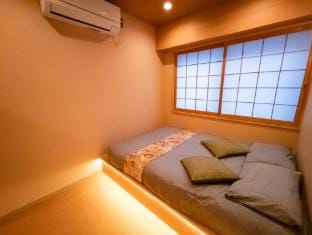 Modern House | 5 Bedrooms | Walk to Attractions! Villa in Osaka