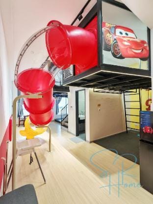 Mcqueen Theme Homestay Near Legoland Johor - SR Home Vacation rental in Johor