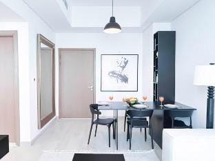 Cozy 1BR with Balcony & Views in Azizi Fawad Vacation rental in Dubai