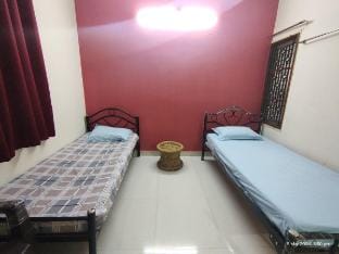 Private Suite @ ECR -NO COUPLES, Modern, Peaceful Apartment in Chennai
