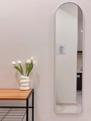 Modern Unblocked Sea & City Views  Netflix 6-11pax Apartment in Johor Bahru